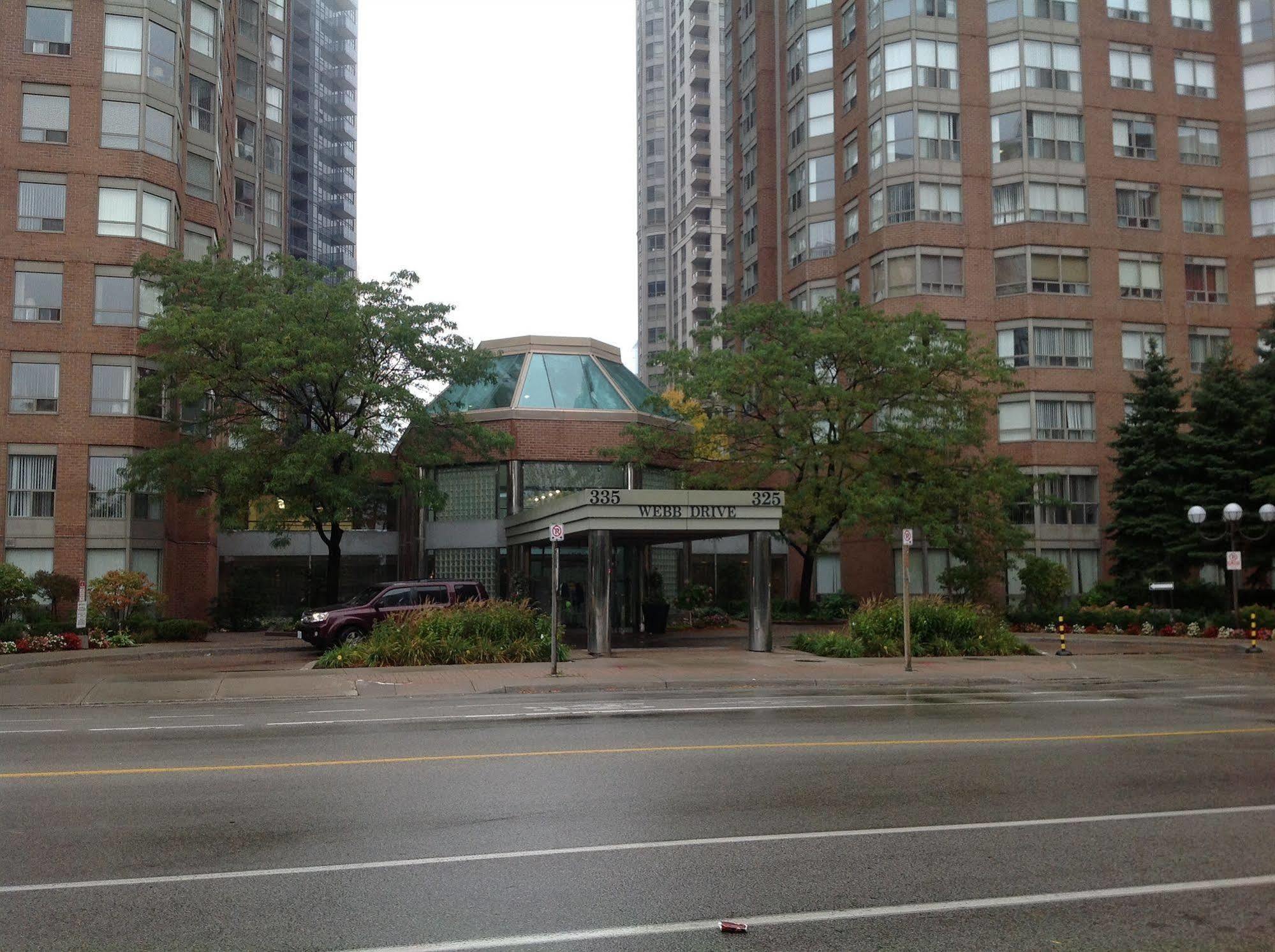 Oxford Furnished Apartments, Mississauga Exterior photo