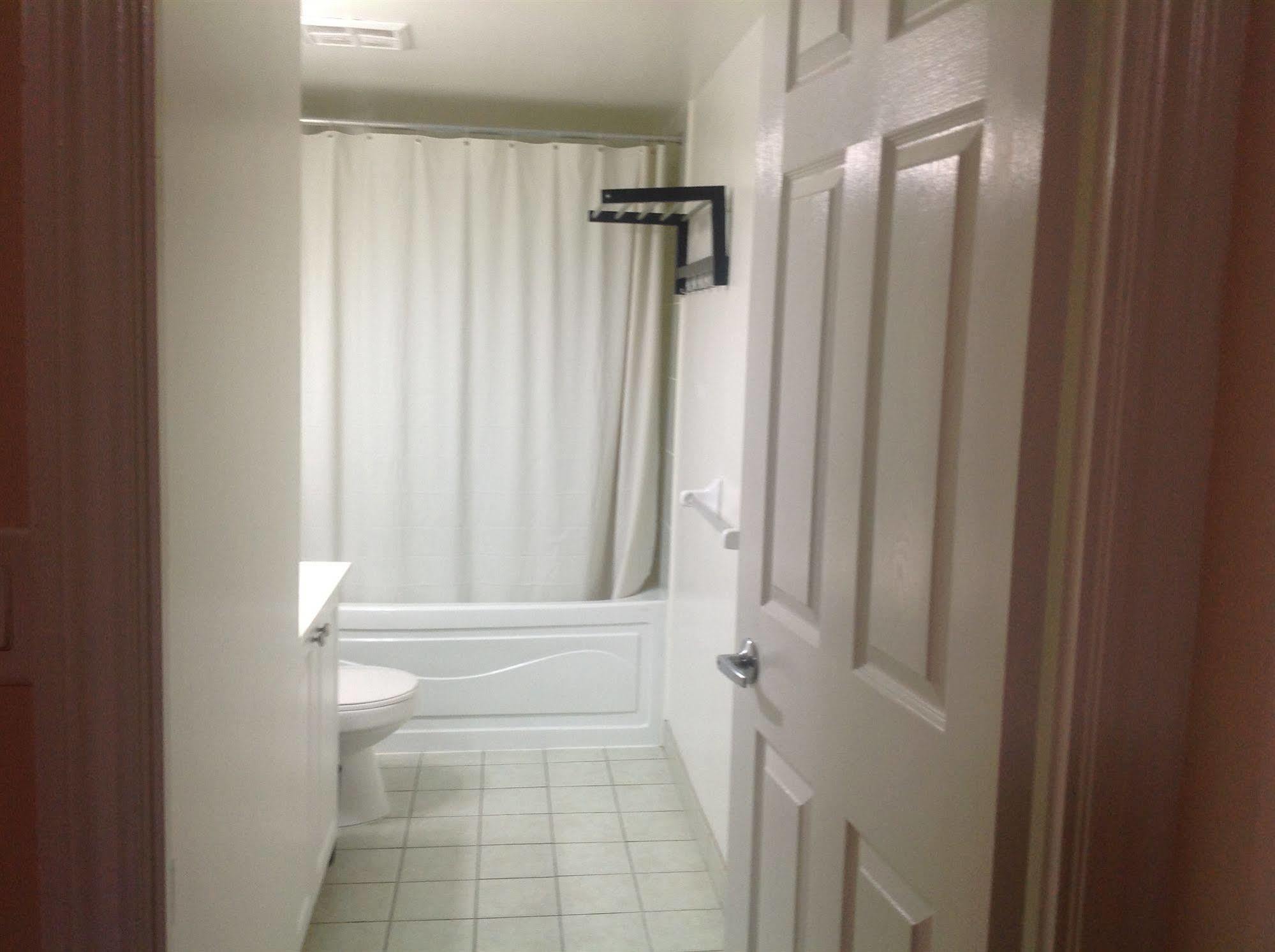 Oxford Furnished Apartments, Mississauga Exterior photo
