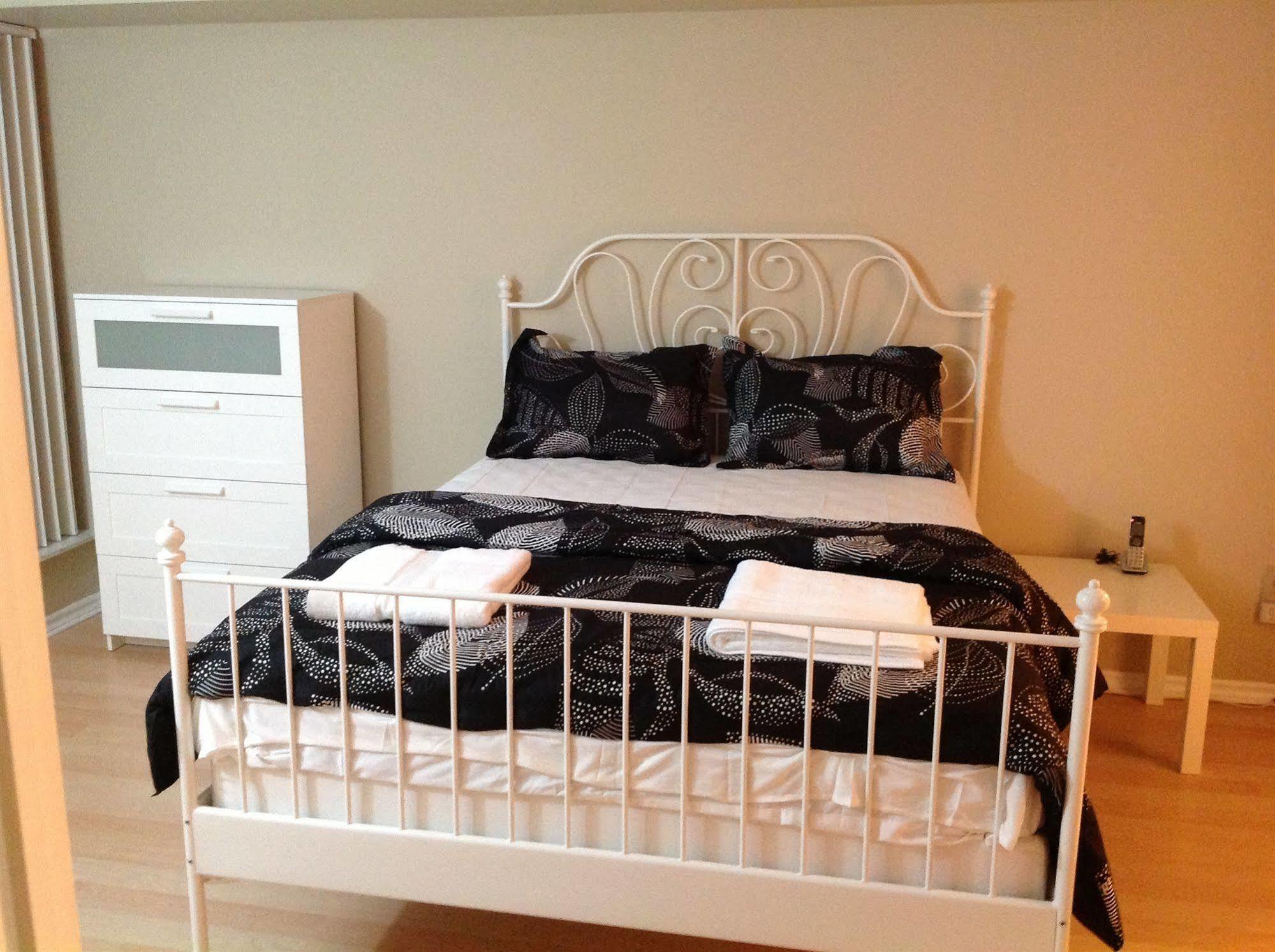 Oxford Furnished Apartments, Mississauga Exterior photo