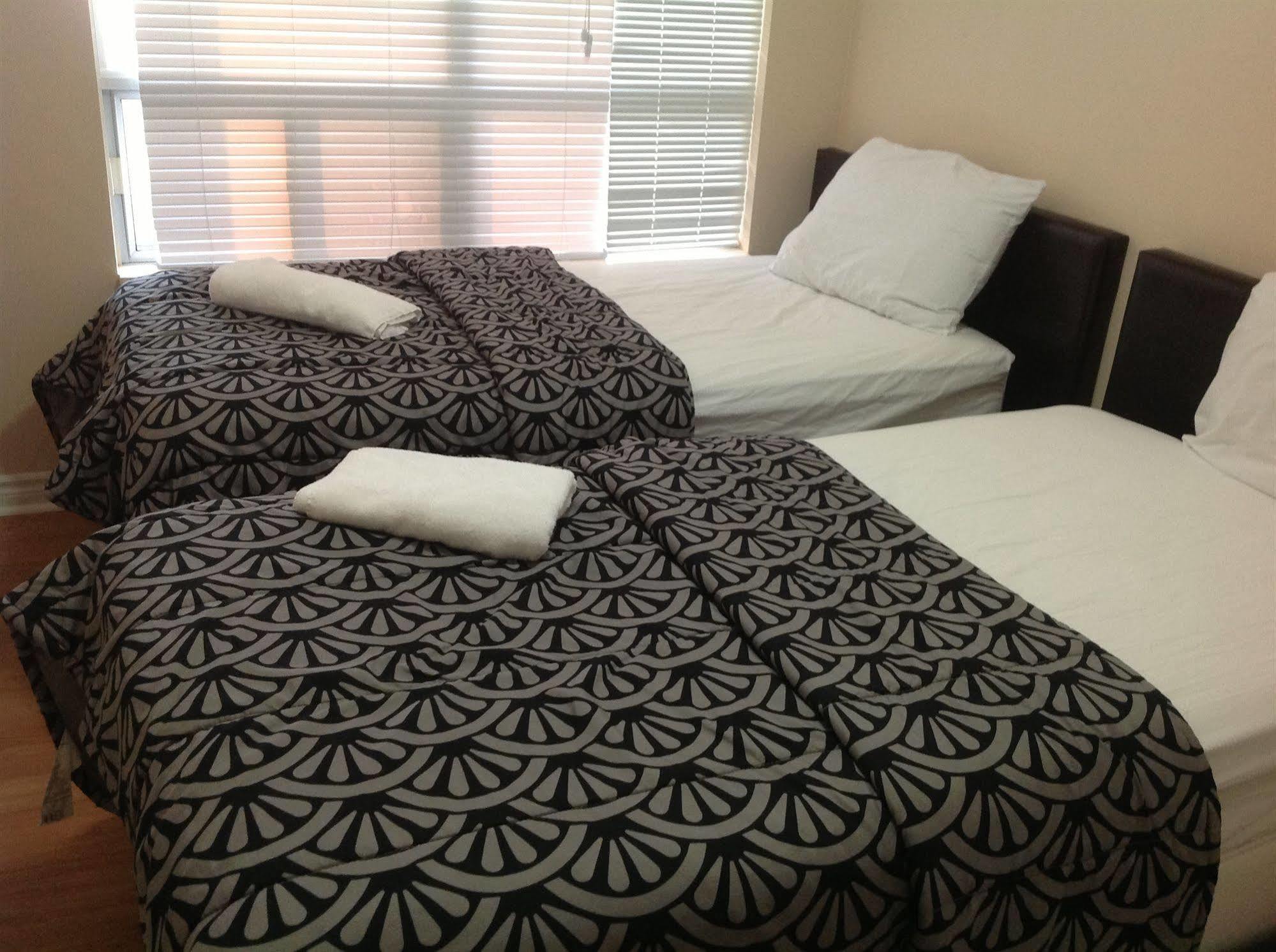 Oxford Furnished Apartments, Mississauga Exterior photo