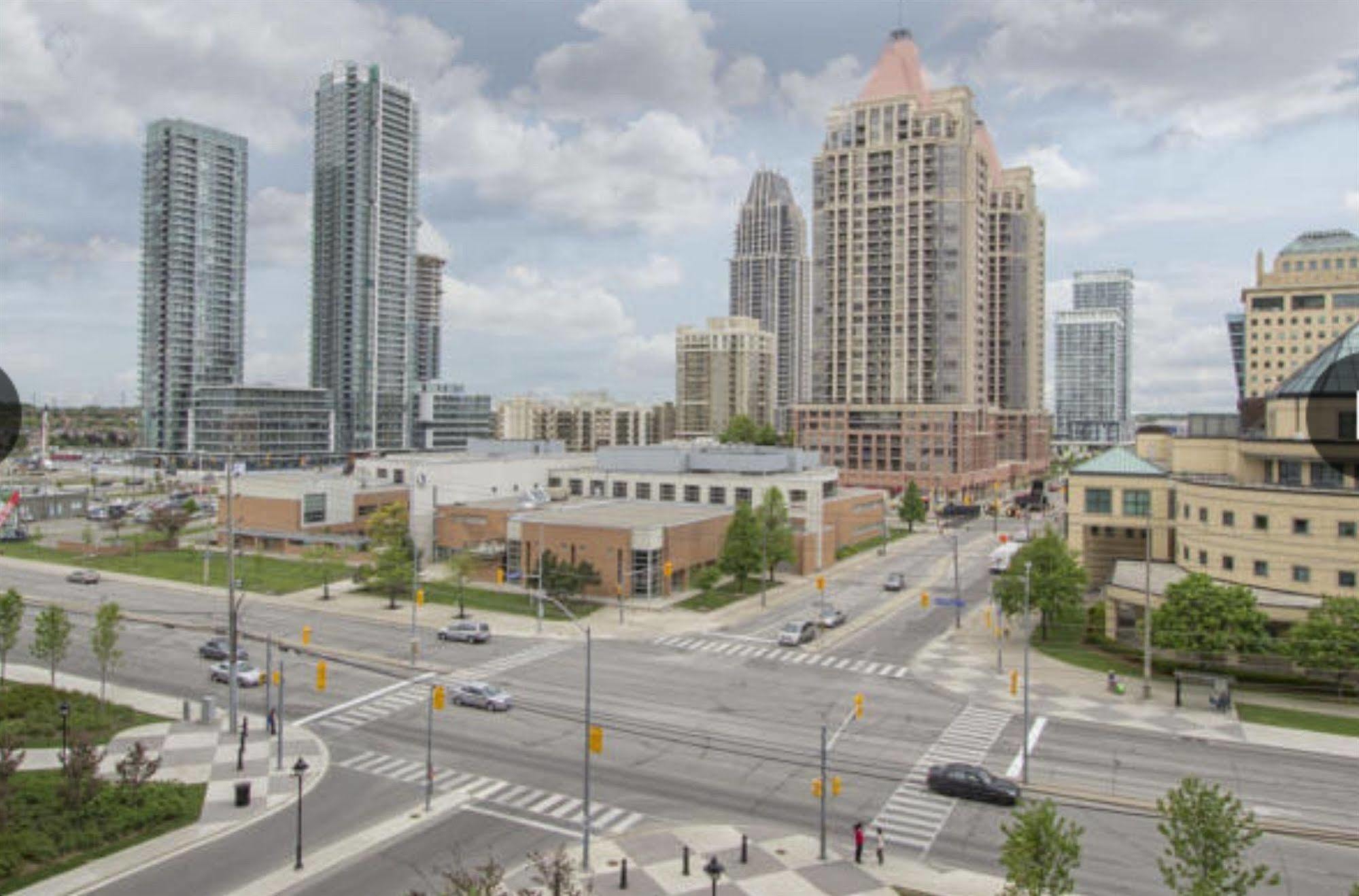 Oxford Furnished Apartments, Mississauga Exterior photo